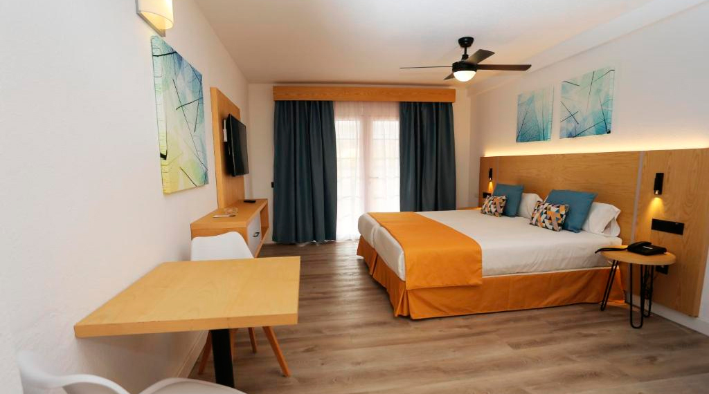 Habitación doble en el Hotel-Apartamentos Andorra