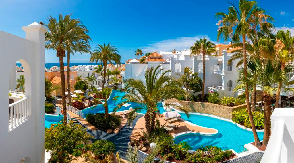 Fachada del Lagos de Fañabé Beach Resort en Tenerife