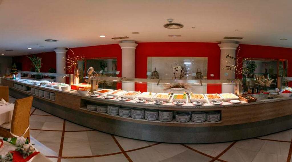 Desayuno buffet en el Lagos de Fañabé Beach Resort